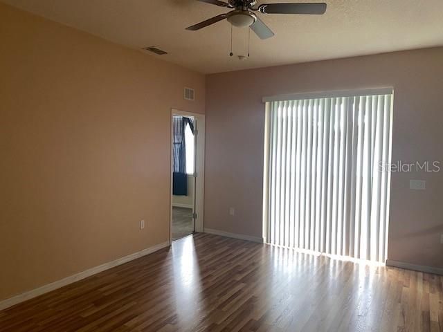 For Rent: $1,900 (3 beds, 2 baths, 1398 Square Feet)