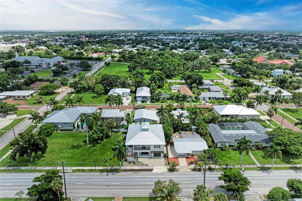 For Sale: $999,990 (3 beds, 2 baths, 2631 Square Feet)