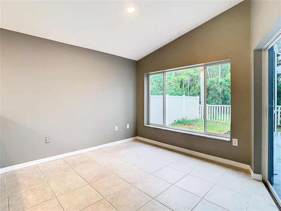 For Sale: $365,000 (3 beds, 2 baths, 1719 Square Feet)