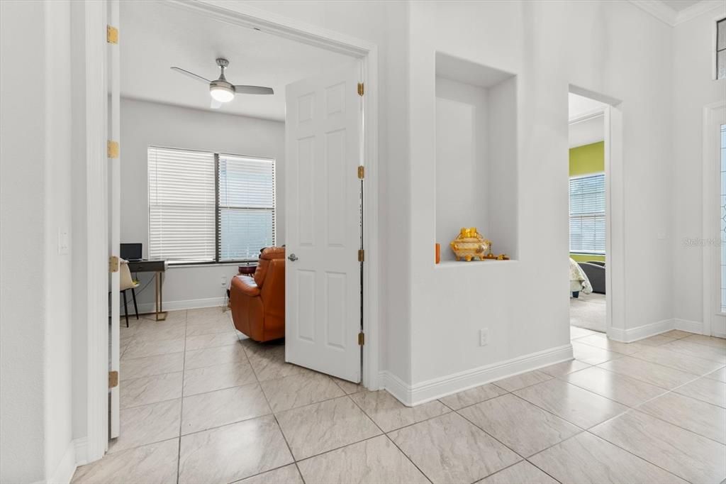 For Sale: $425,000 (2 beds, 2 baths, 1786 Square Feet)