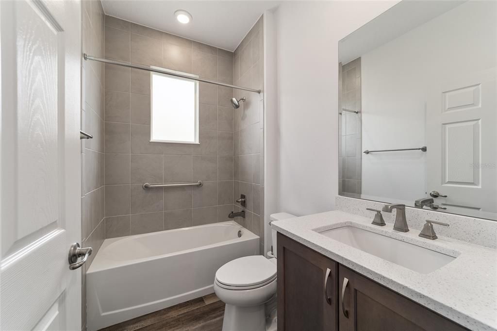 For Sale: $329,000 (2 beds, 2 baths, 1469 Square Feet)