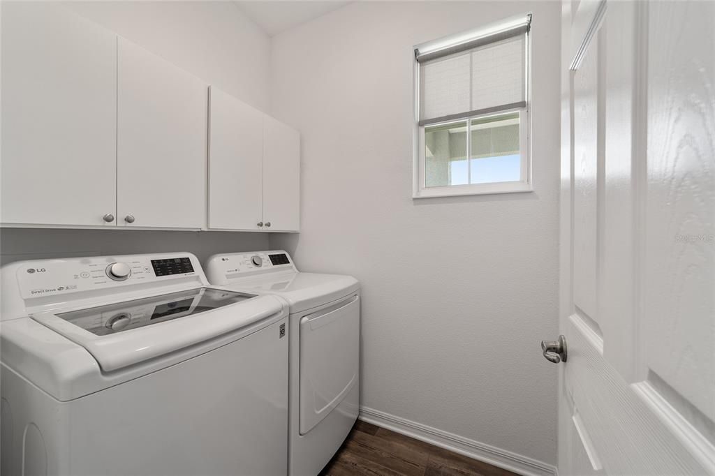 For Sale: $329,000 (2 beds, 2 baths, 1469 Square Feet)