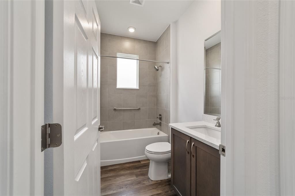 For Sale: $329,000 (2 beds, 2 baths, 1469 Square Feet)