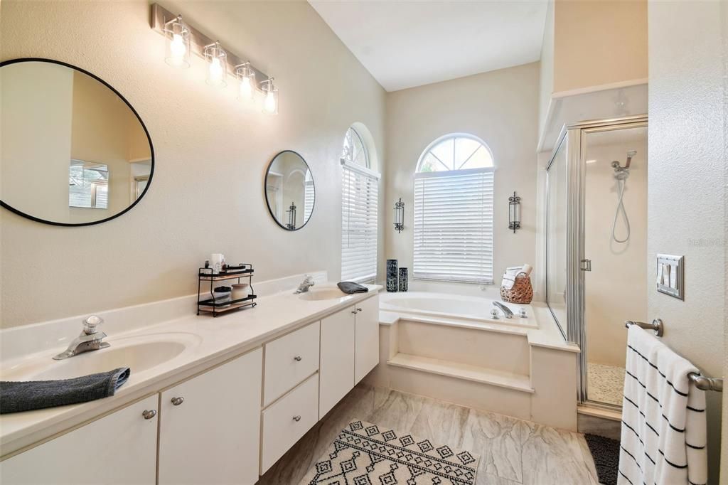 Active With Contract: $550,000 (4 beds, 3 baths, 2513 Square Feet)