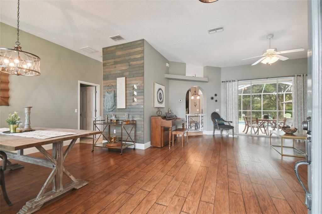 Active With Contract: $550,000 (4 beds, 3 baths, 2513 Square Feet)