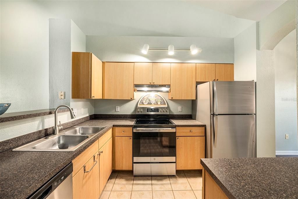 For Sale: $320,000 (2 beds, 2 baths, 1154 Square Feet)