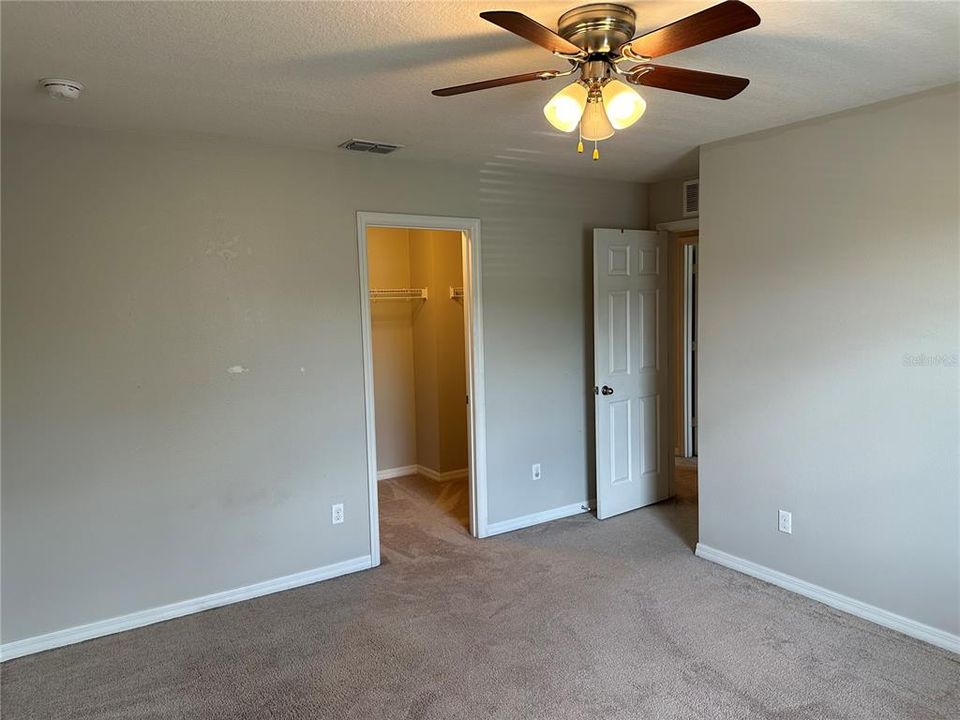 For Rent: $3,100 (4 beds, 2 baths, 2689 Square Feet)