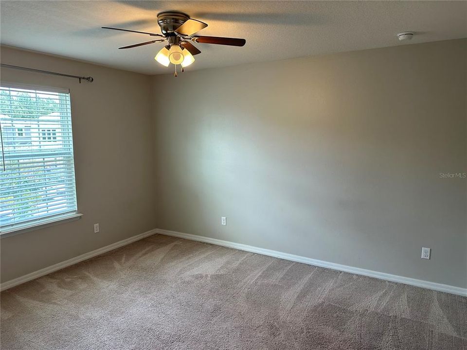 For Rent: $3,100 (4 beds, 2 baths, 2689 Square Feet)