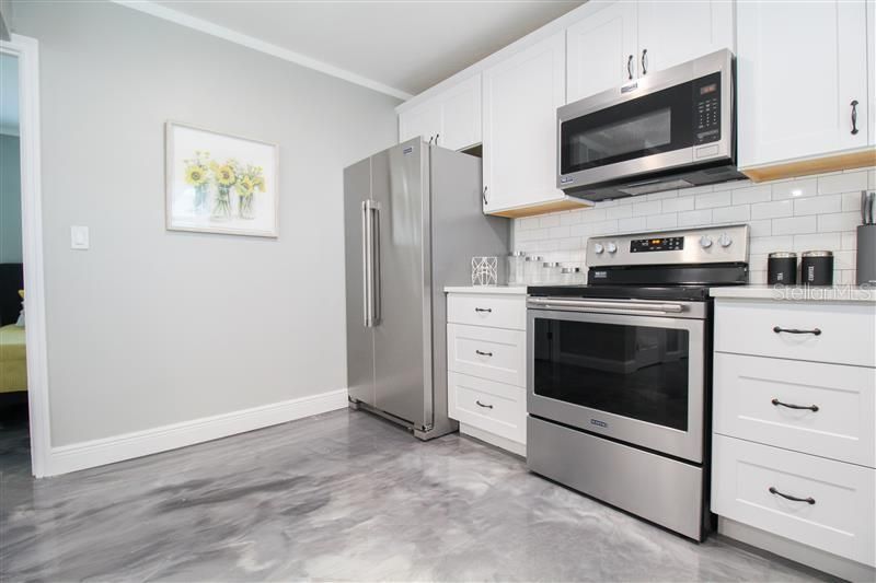 For Rent: $2,300 (2 beds, 1 baths, 1432 Square Feet)