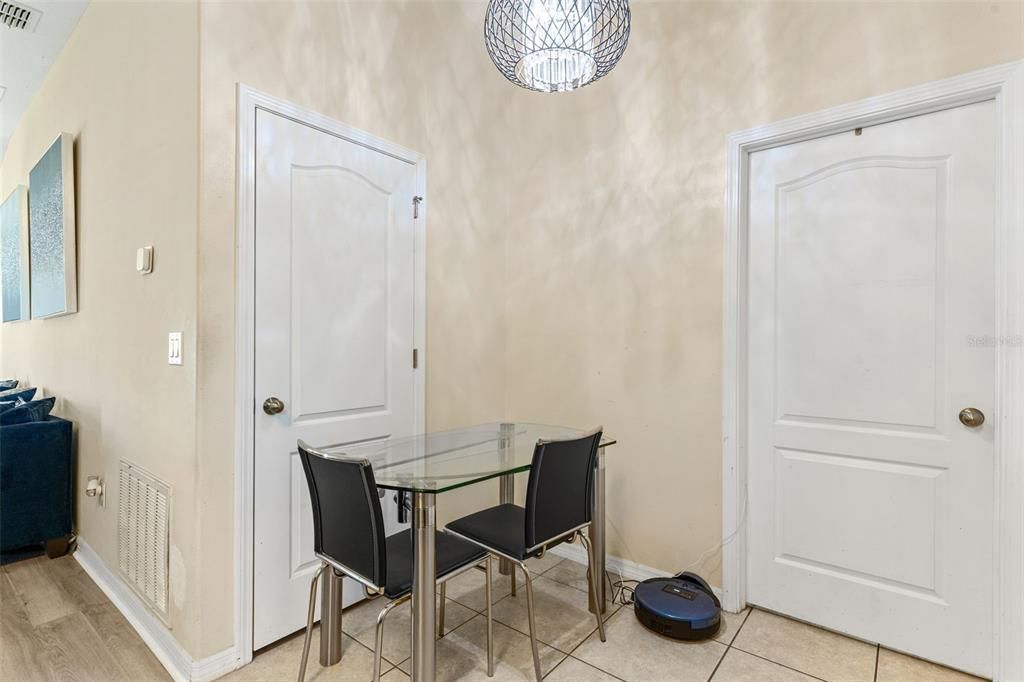 For Sale: $315,000 (3 beds, 2 baths, 1380 Square Feet)