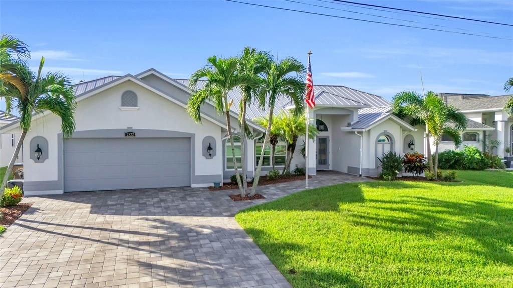 For Sale: $1,000,000 (4 beds, 2 baths, 2386 Square Feet)