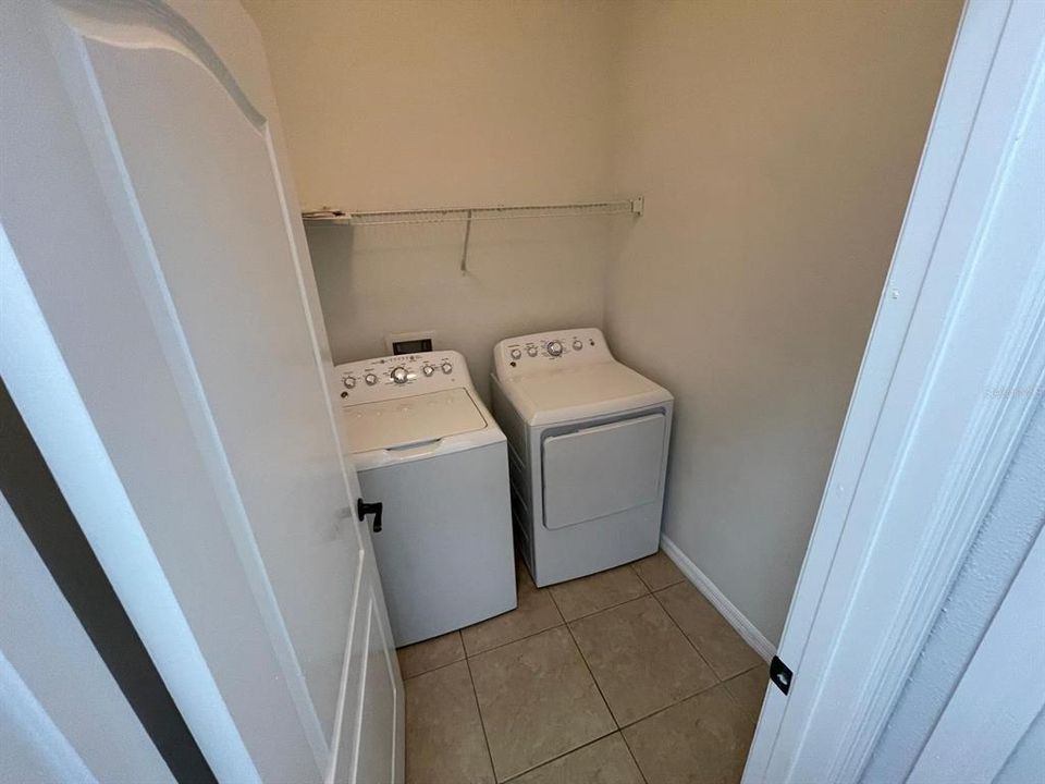 For Rent: $2,000 (2 beds, 2 baths, 1200 Square Feet)