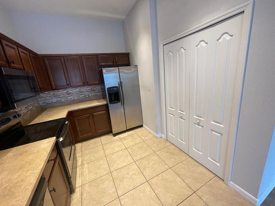 For Rent: $2,000 (2 beds, 2 baths, 1200 Square Feet)