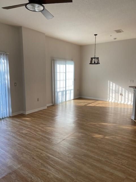 For Rent: $2,000 (2 beds, 2 baths, 1200 Square Feet)