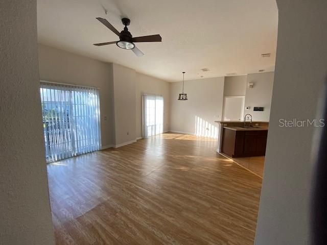 For Rent: $2,000 (2 beds, 2 baths, 1200 Square Feet)