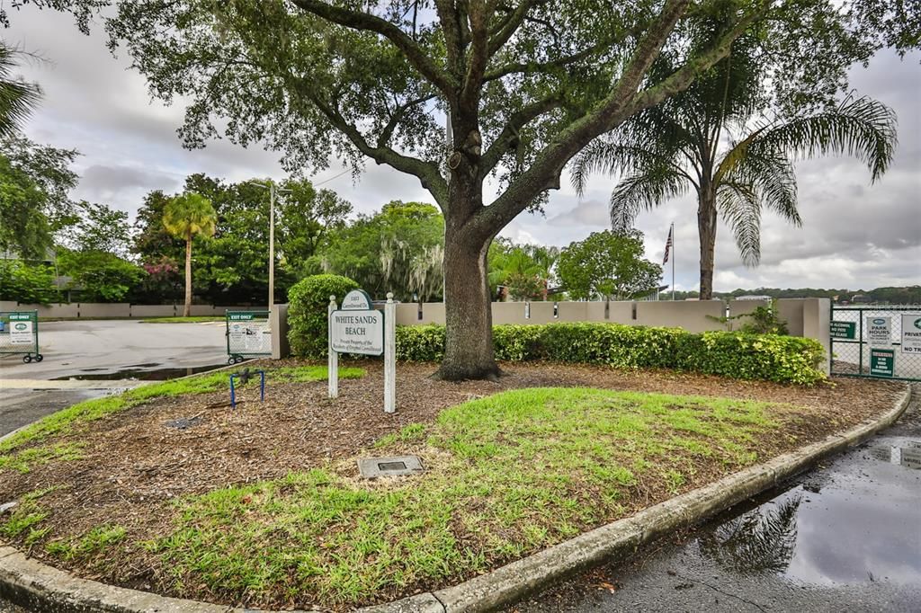 Active With Contract: $500,000 (3 beds, 2 baths, 1784 Square Feet)