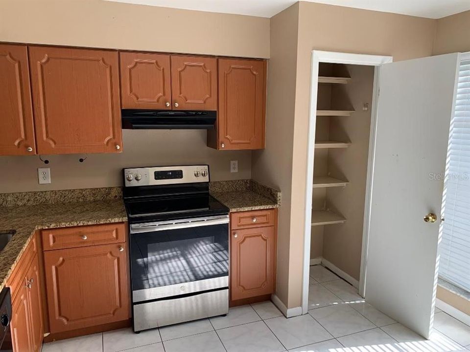 For Rent: $1,900 (2 beds, 2 baths, 1261 Square Feet)