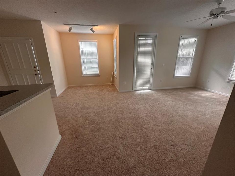 For Rent: $1,800 (1 beds, 1 baths, 773 Square Feet)