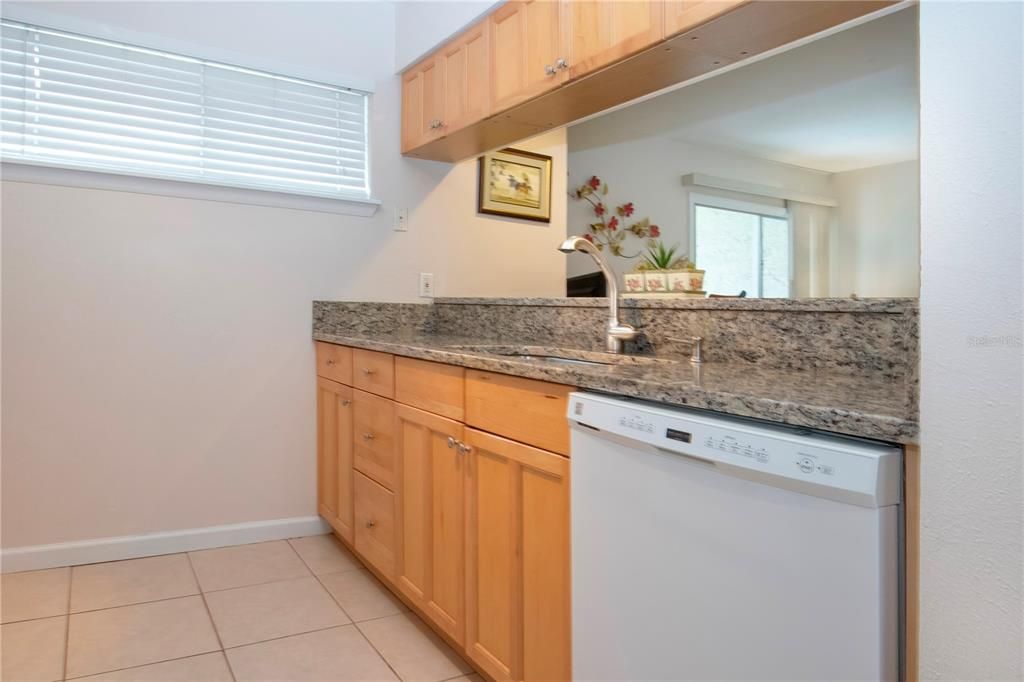 For Sale: $239,000 (2 beds, 2 baths, 1203 Square Feet)