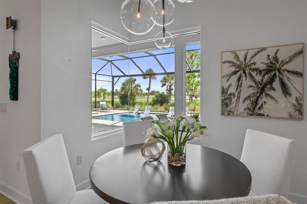 Eat-in space in kitchen with aquarium glass window