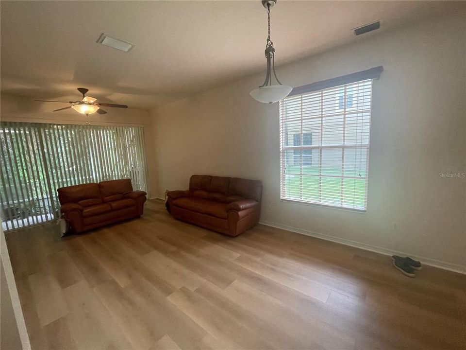 For Rent: $2,250 (3 beds, 2 baths, 1759 Square Feet)