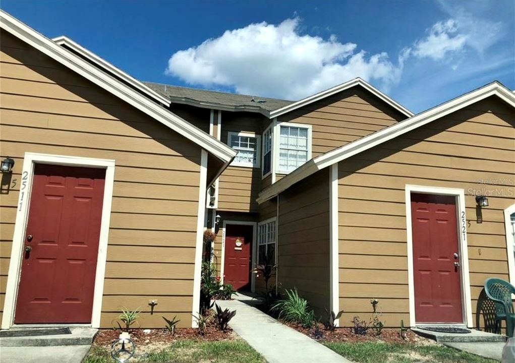 Recently Rented: $1,095 (1 beds, 1 baths, 745 Square Feet)