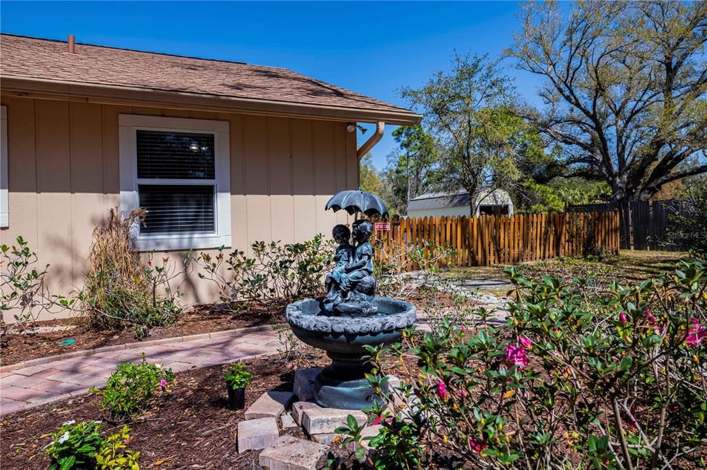 For Sale: $695,000 (3 beds, 2 baths, 1880 Square Feet)