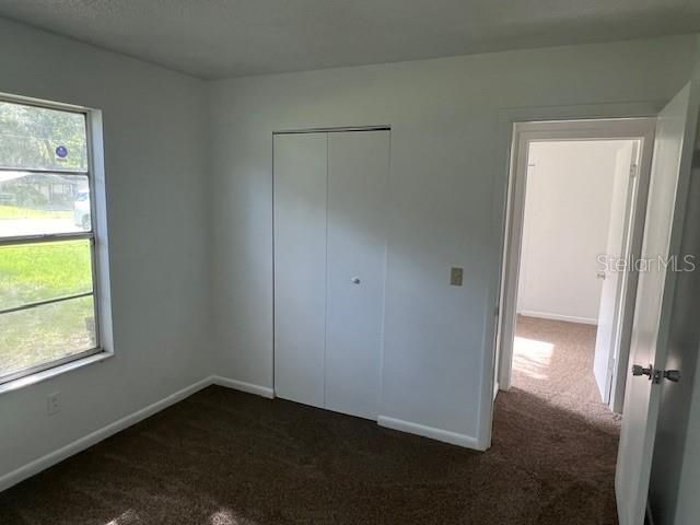 For Rent: $1,300 (3 beds, 1 baths, 984 Square Feet)