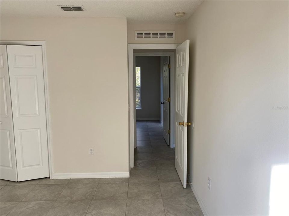 For Rent: $1,900 (4 beds, 2 baths, 2200 Square Feet)