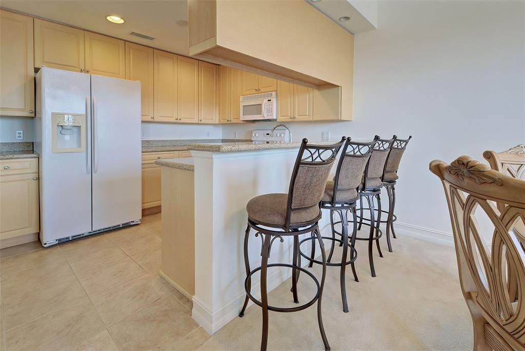 For Sale: $389,000 (2 beds, 2 baths, 1597 Square Feet)