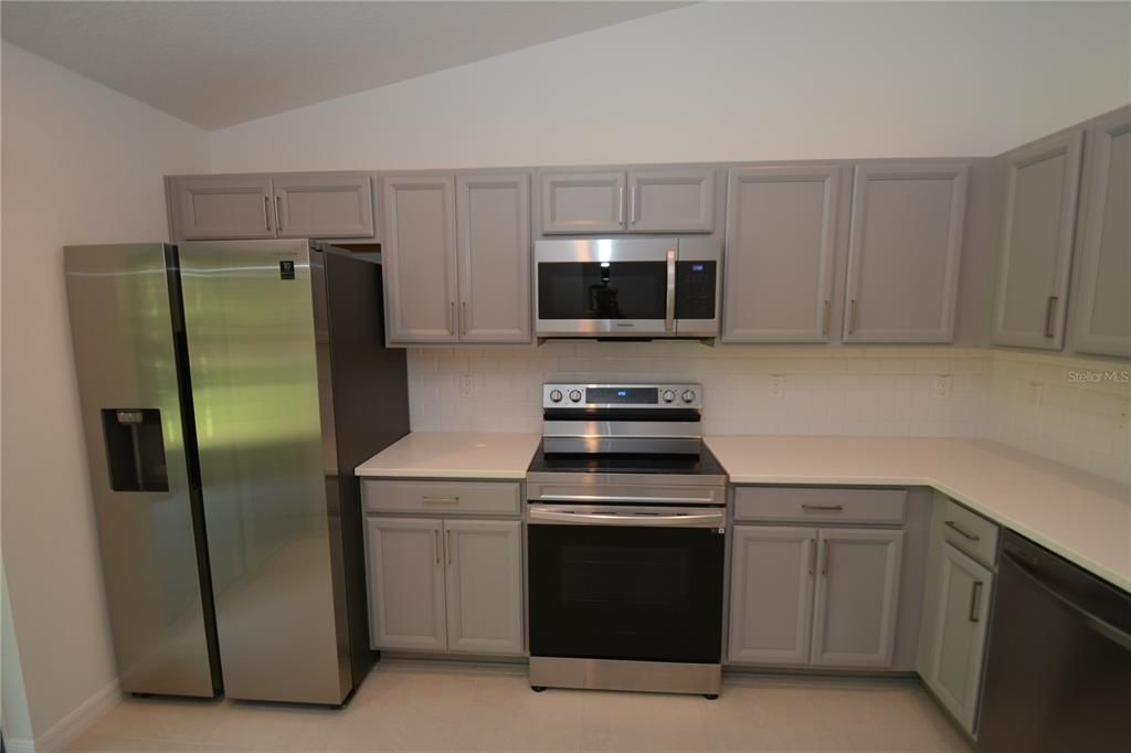 For Rent: $1,750 (3 beds, 2 baths, 1210 Square Feet)