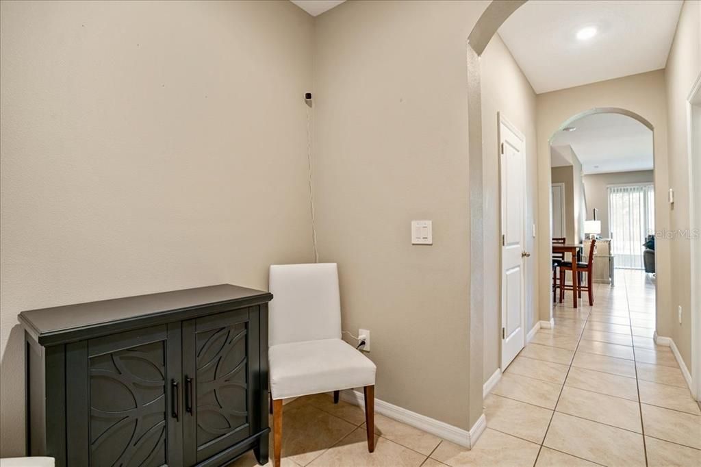 For Sale: $385,000 (3 beds, 2 baths, 1724 Square Feet)