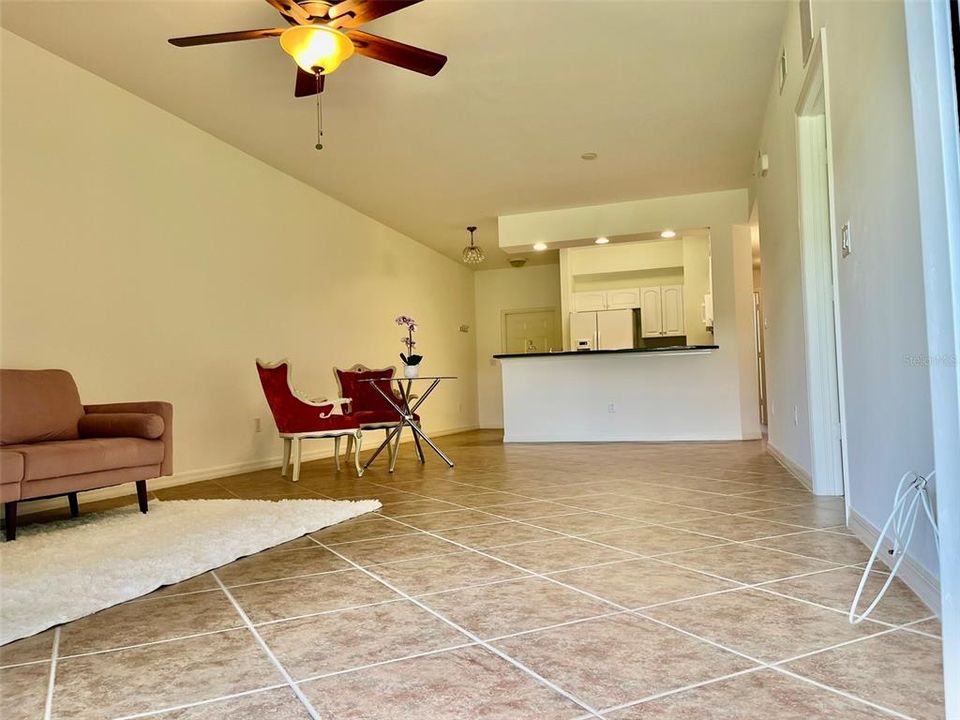 For Sale: $269,900 (3 beds, 2 baths, 1273 Square Feet)