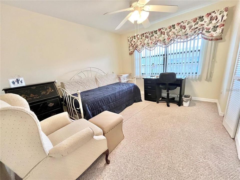 For Sale: $179,000 (2 beds, 2 baths, 1153 Square Feet)