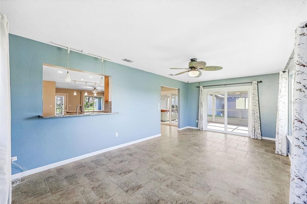 Active With Contract: $2,595 (3 beds, 2 baths, 1530 Square Feet)