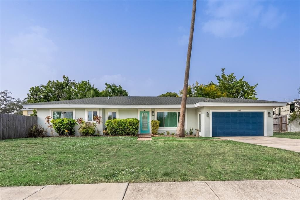 Active With Contract: $599,000 (3 beds, 3 baths, 1445 Square Feet)