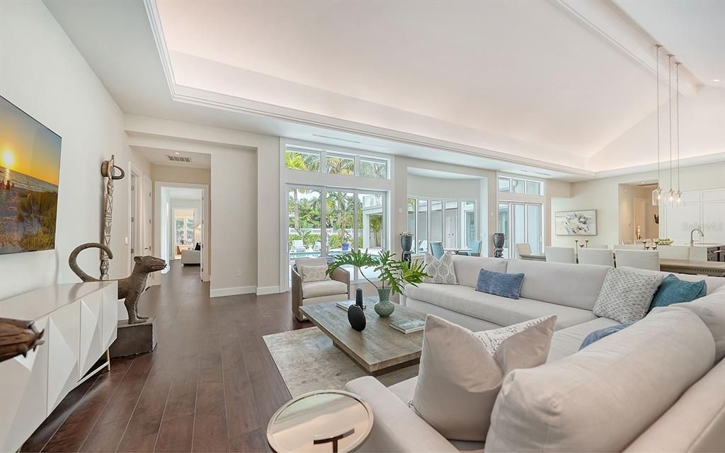 For Sale: $3,895,000 (4 beds, 4 baths, 4030 Square Feet)