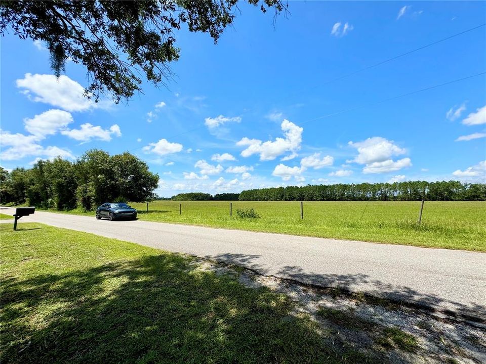 For Sale: $399,000 (3 beds, 2 baths, 1196 Square Feet)