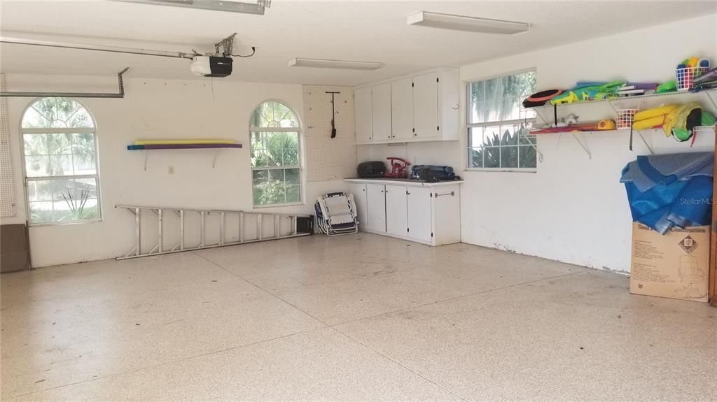 En Venta: $786,600 (4 camas, 2 baños, 2460 Pies cuadrados)