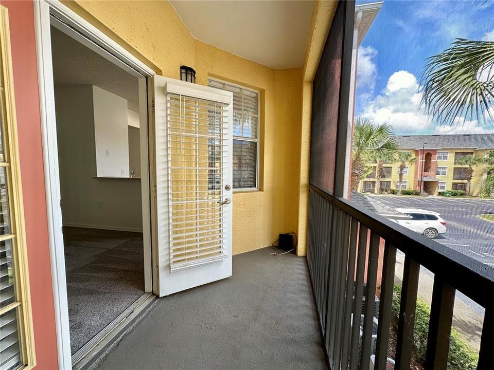 For Rent: $1,699 (2 beds, 2 baths, 999 Square Feet)