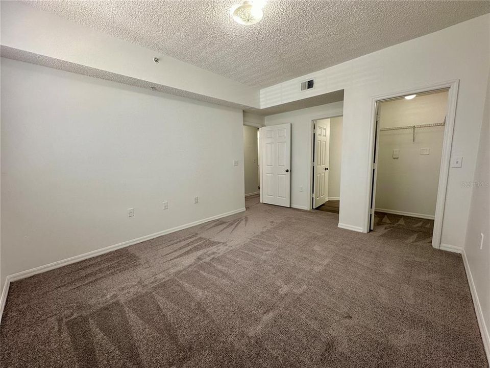 For Rent: $1,699 (2 beds, 2 baths, 999 Square Feet)