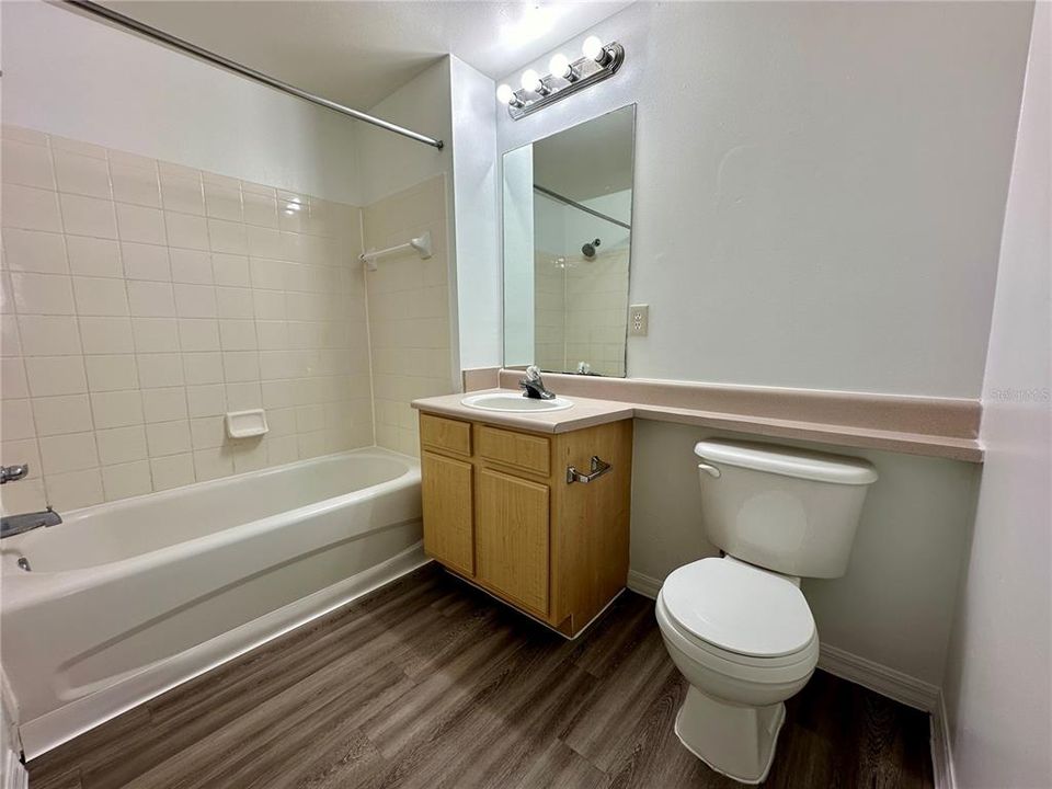 For Rent: $1,699 (2 beds, 2 baths, 999 Square Feet)