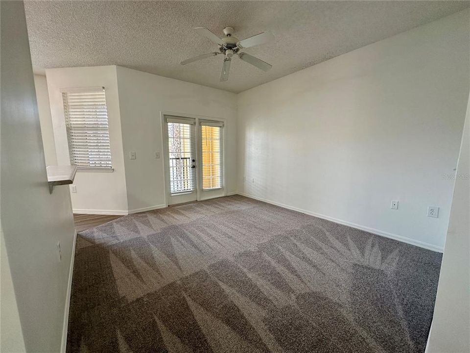 For Rent: $1,699 (2 beds, 2 baths, 999 Square Feet)