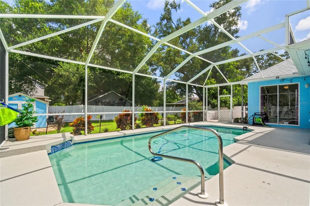 Screened Pool