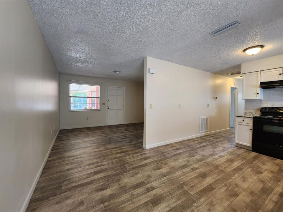 For Rent: $1,650 (1 beds, 1 baths, 600 Square Feet)