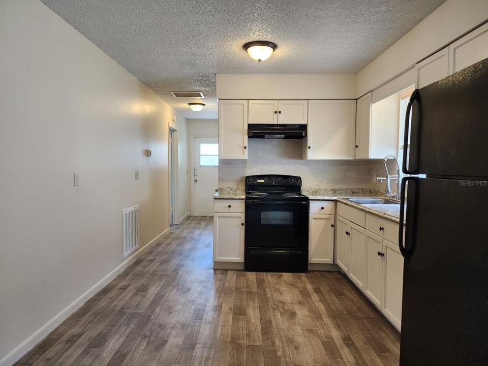 For Rent: $1,650 (1 beds, 1 baths, 600 Square Feet)