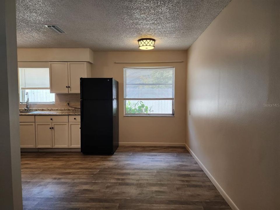 For Rent: $1,650 (1 beds, 1 baths, 600 Square Feet)