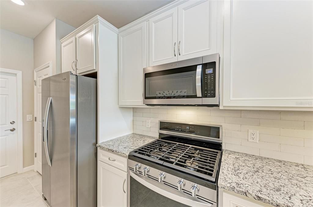 For Sale: $439,000 (2 beds, 2 baths, 1458 Square Feet)