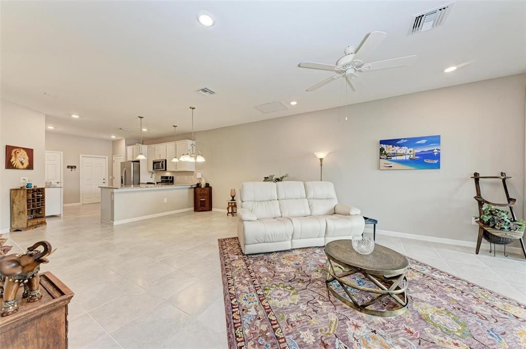 For Sale: $439,000 (2 beds, 2 baths, 1458 Square Feet)