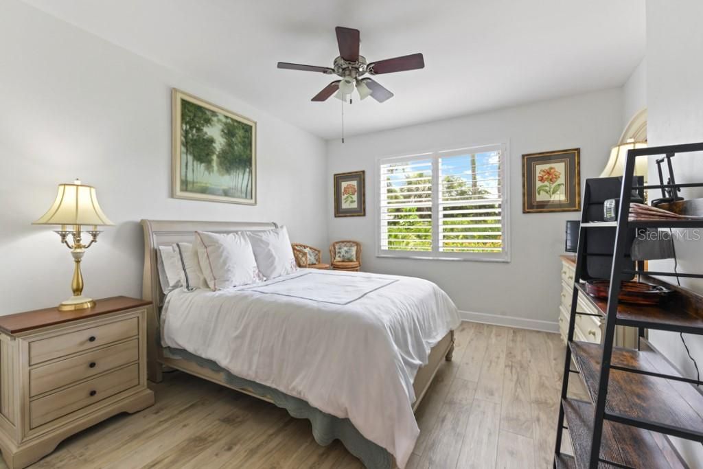 Active With Contract: $339,000 (3 beds, 2 baths, 1247 Square Feet)